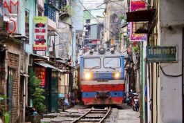 Hanoi Train Street – Experience The Life Beside The Tracks