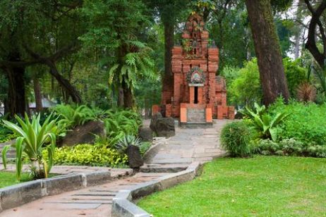 Explore Tao Dan Park