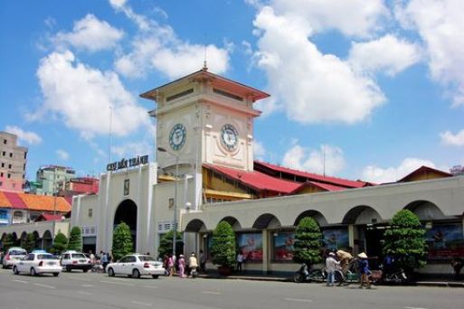 Haggle for bargains in Ben Thanh market