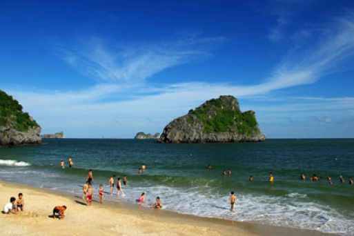 Swimming in Halong Bay