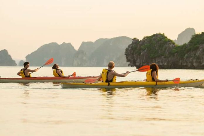 VUNG VIENG FISHING VILLAGE - HALONG - HANOI