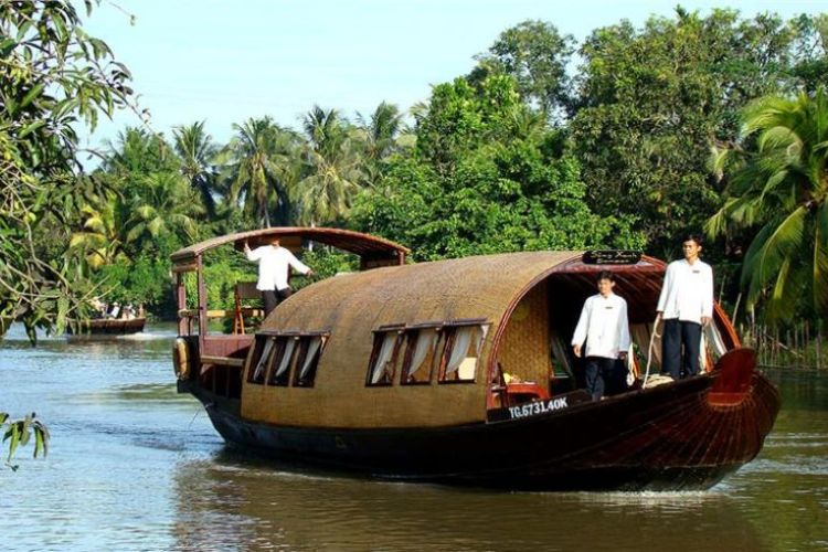 Mekong River Cruise Ho Chi Minh To Phnom Penh With Private Song Xanh Sampan