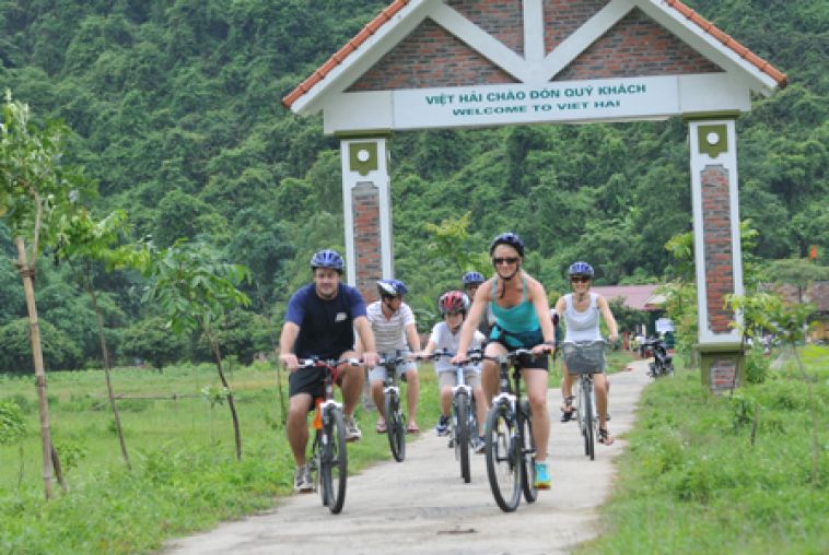 Biking in Cat Ba