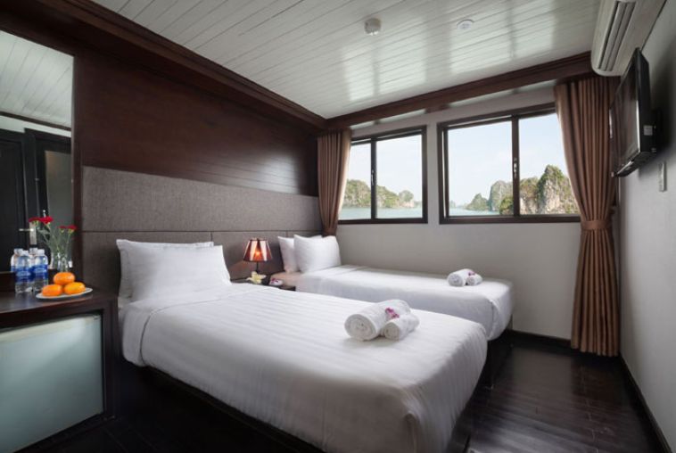 Twin bed Sea View