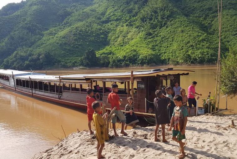 Shompoo-Cruise-Laos