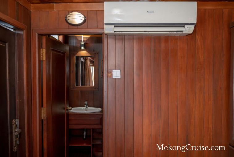 Neang-Neakii-Cruises-Aircon-700x470