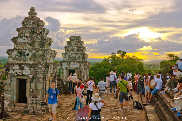 Arrive Siem Reap (D)