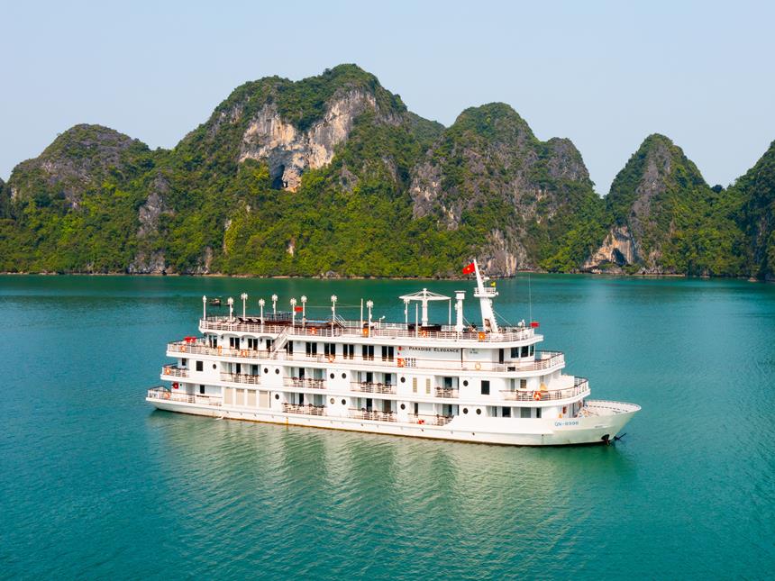 Hanoi - Overnight Halong Bay Cruise  (B/L/D)