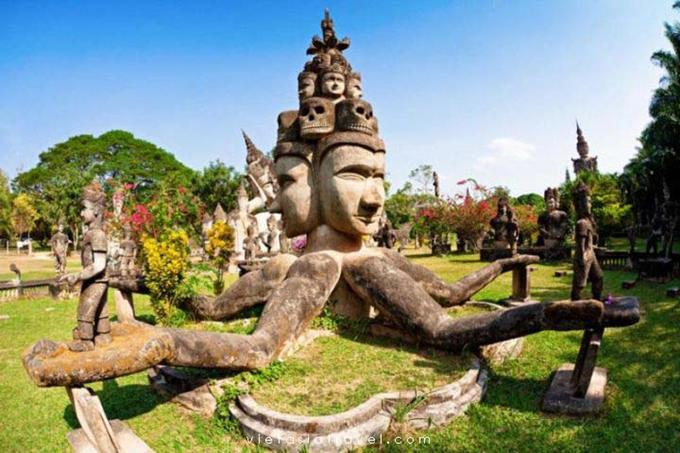 Vientiane Sightseeing Tour  (B)