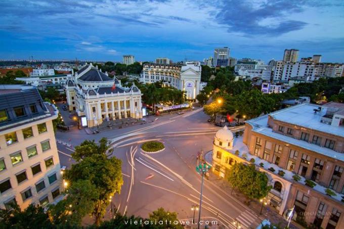 Arrive Hanoi - Welcome To Vietnam (N/A)