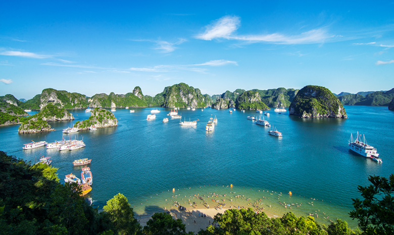 Hanoi – Overnight Halong Bay Cruise (B/L/D)